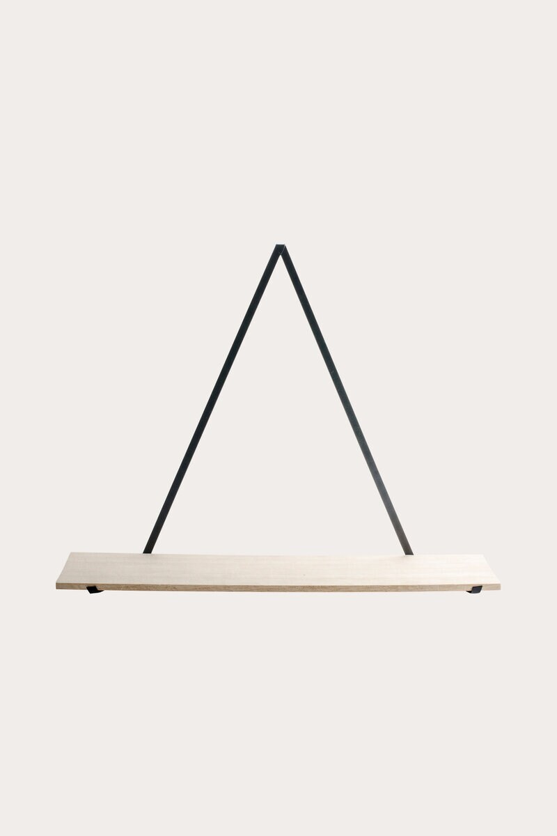 Vägghylla i trä och metall